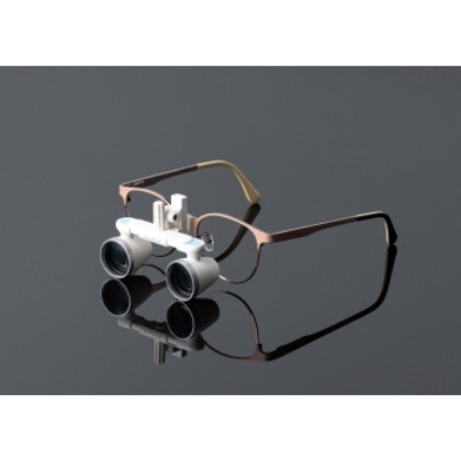 Picture of Illuco Flip-Up Loupes Pink 3.5x